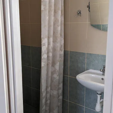 Mercja Konukevi 3*